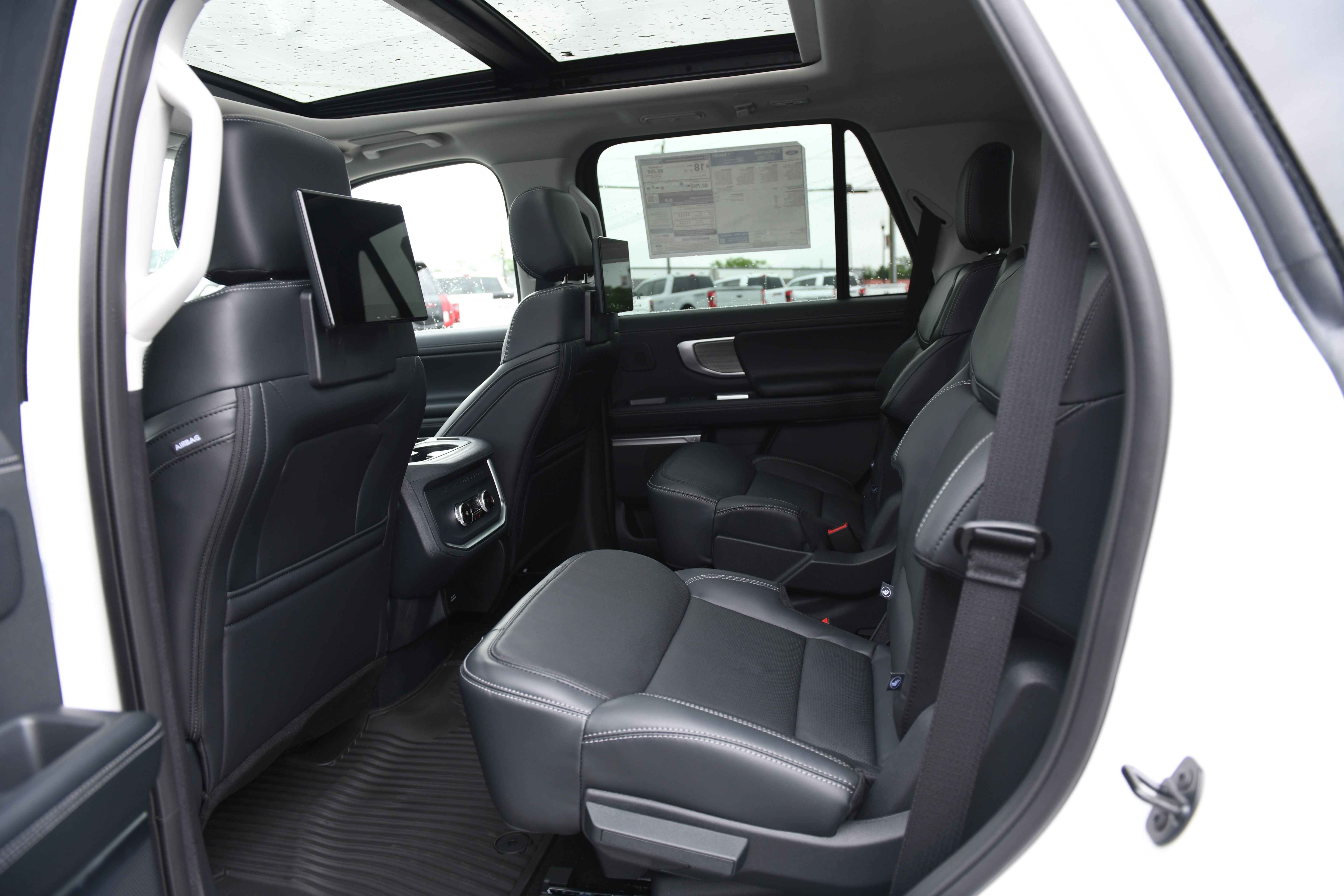 New 2026 Ford Expedition Platinum w/ Driver's Package AWD/4WD image 14