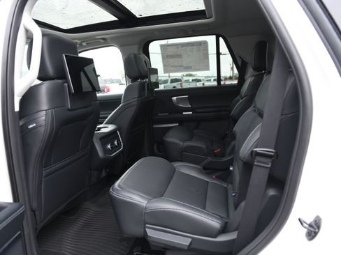 New 2026 Ford Expedition Platinum w/ Driver's Package AWD/4WD image 14