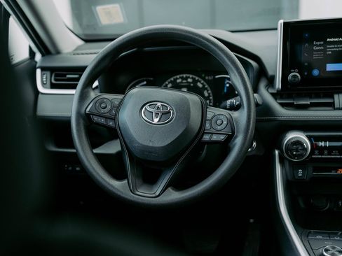 Used 2024 Toyota RAV4 XLE image 12