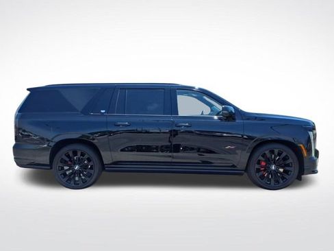 Certified 2026 Cadillac Escalade ESV V w/ LPO, ONYX Package AWD/4WD image 6