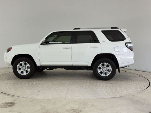 Used 2024 Toyota 4Runner SR5 Premium w/ Moonroof Package AWD/4WD image 2