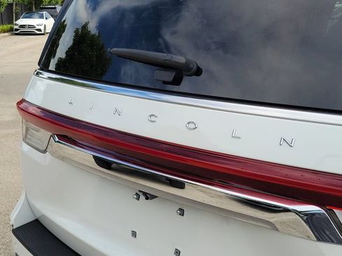 Certified 2022 Lincoln Navigator L Reserve RWD image 7
