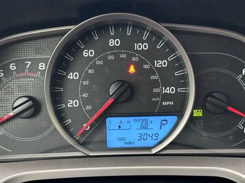 Used 2014 Toyota RAV4 XLE AWD/4WD image 14