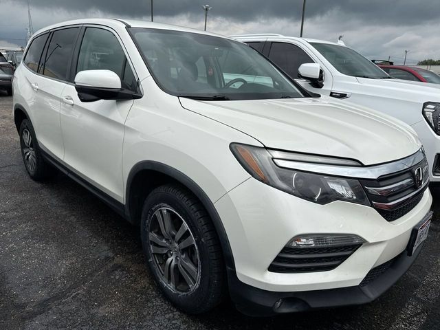 Used 2017 Honda Pilot EX image 4