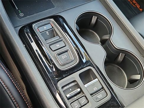 Used 2023 Honda Pilot TrailSport image 27