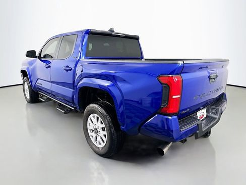 Used 2025 Toyota Tacoma SR5 AWD/4WD image 7