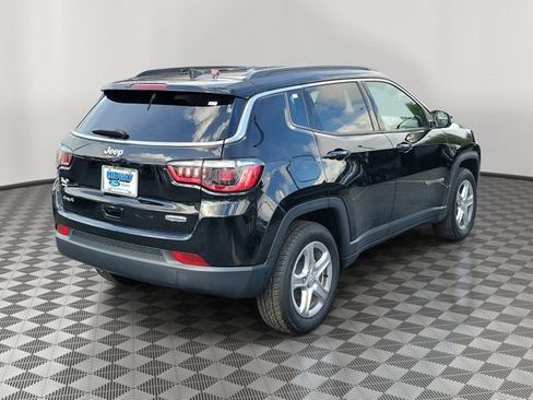 Used 2024 Jeep Compass Latitude AWD/4WD image 6