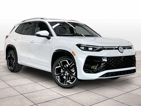 New 2026 Volkswagen Tiguan SEL R-Line AWD/4WD image 2