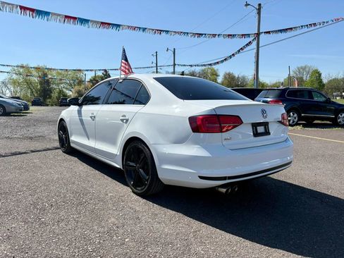 Used 2015 Volkswagen Jetta GLI SEL FWD image 3