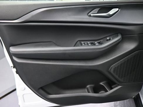 New 2025 Jeep Grand Cherokee L Laredo image 41