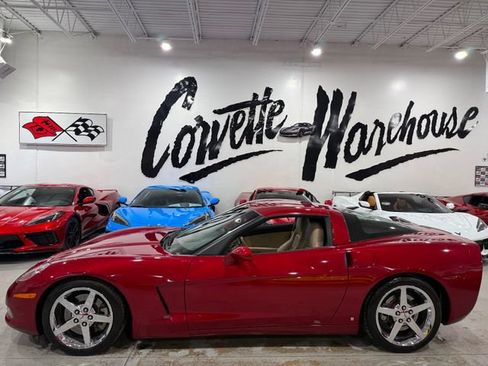 Used 2008 Chevrolet Corvette Coupe w/ Preferred Equipment Group RWD image 2