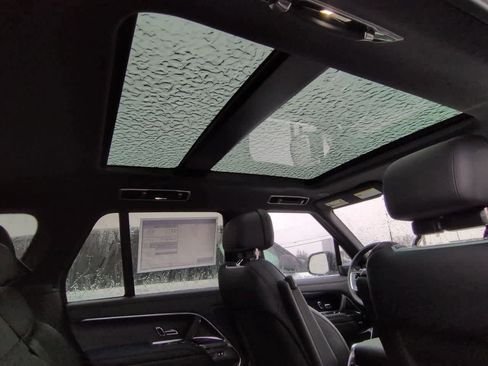 New 2026 Land Rover Range Rover SE image 22