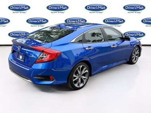 Used 2019 Honda Civic Touring image 8
