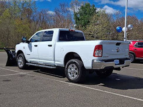 Used 2024 RAM 2500 Big Horn AWD/4WD image 9