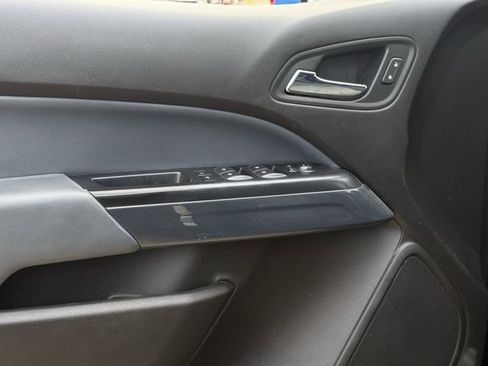 Used 2017 Chevrolet Colorado Z71 w/ Z71 Midnight Edition AWD/4WD image 21