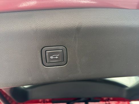 Used 2024 Buick Enclave Premium image 14