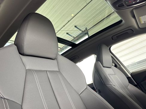 New 2025 Audi Q5 Premium Plus image 16