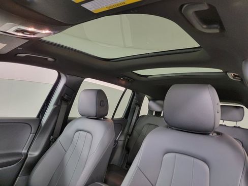 Certified 2022 Mercedes-Benz GLB 250 4MATIC image 15