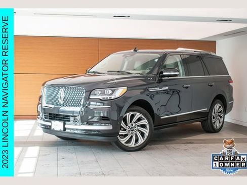 Used 2023 Lincoln Navigator Reserve AWD/4WD image 1