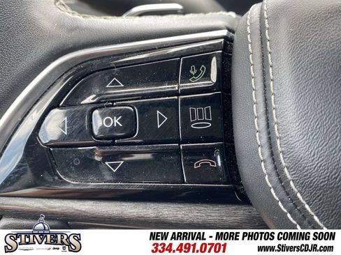 Used 2021 Jeep Grand Cherokee L Overland w/ Luxury Tech Group IV AWD/4WD image 33