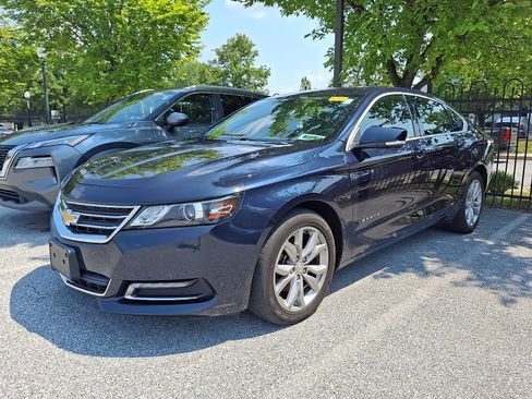 Used 2018 Chevrolet Impala LT FWD image 3