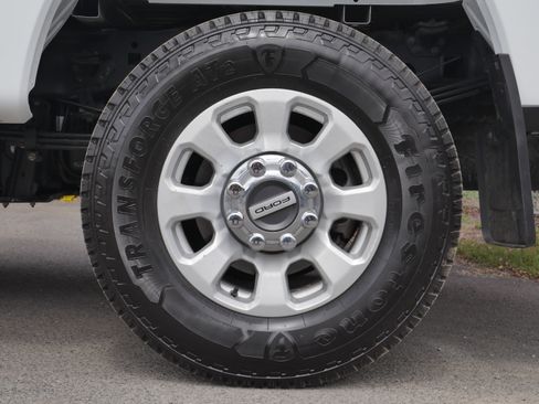 Certified 2024 Ford F350 XLT AWD/4WD image 18