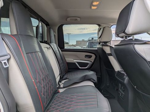 Used 2021 Nissan Titan SV w/ SV Convenience Package image 31