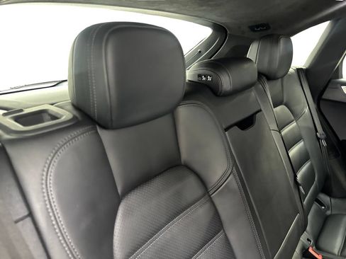 Used 2020 Porsche Macan Turbo AWD/4WD image 39