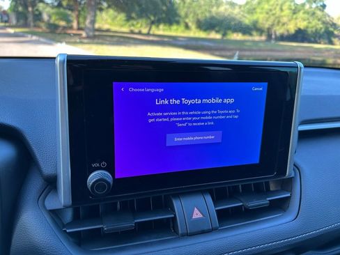 Used 2024 Toyota RAV4 XLE w/ Convenience Package FWD image 23