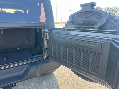 Used 2023 Jeep Wrangler Sport AWD/4WD image 19