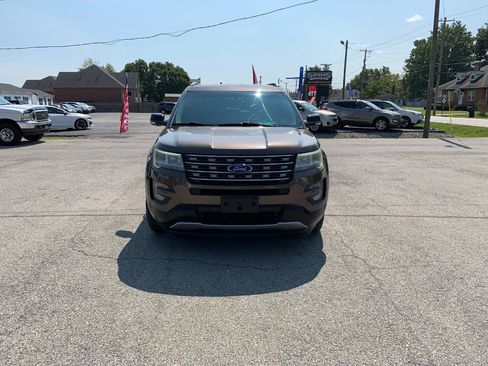 Used 2016 Ford Explorer XLT AWD/4WD image 8