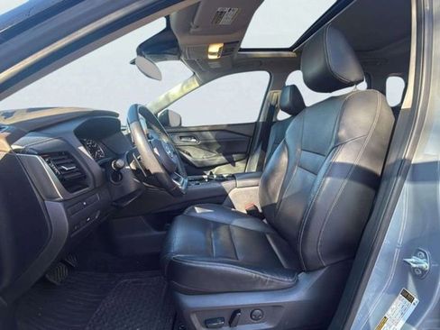 Used 2022 Nissan Rogue SL image 16