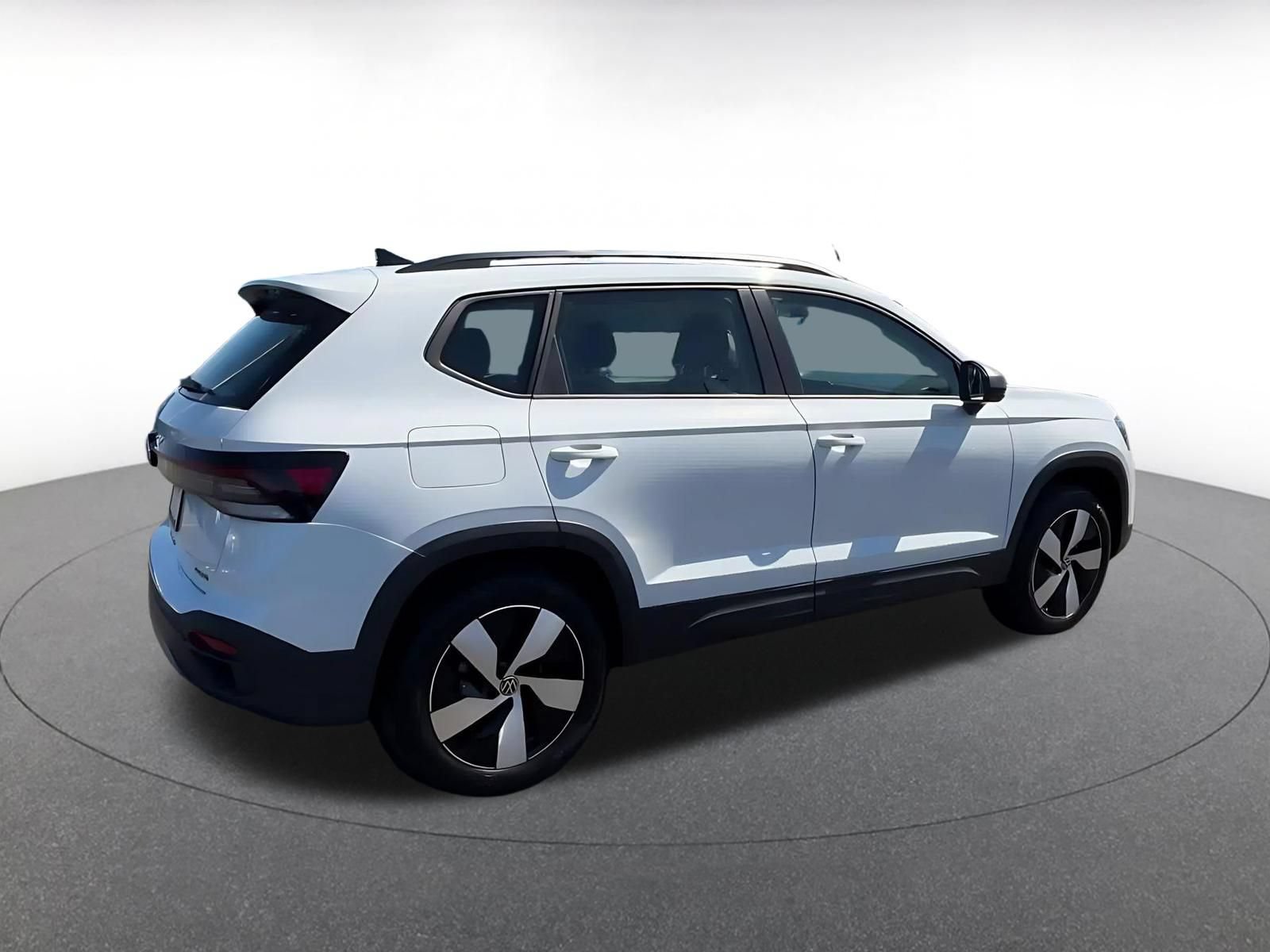 Used 2026 Volkswagen Taos S AWD/4WD image 14