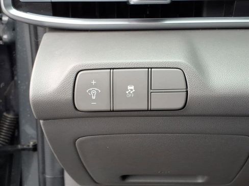 Certified 2024 Hyundai Elantra SEL image 15