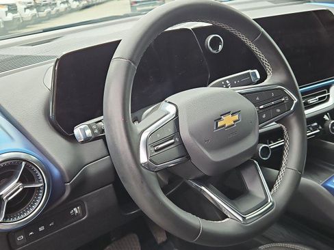 Used 2025 Chevrolet Equinox EV LT FWD image 11