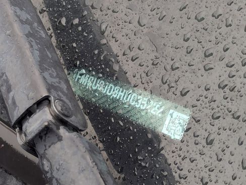 Used 2017 Ford Escape Titanium image 13