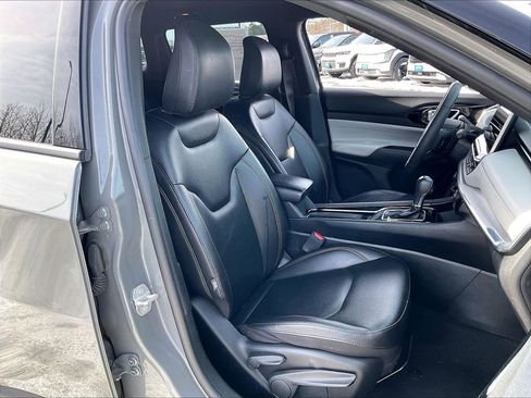 Used 2024 Jeep Compass Limited image 10