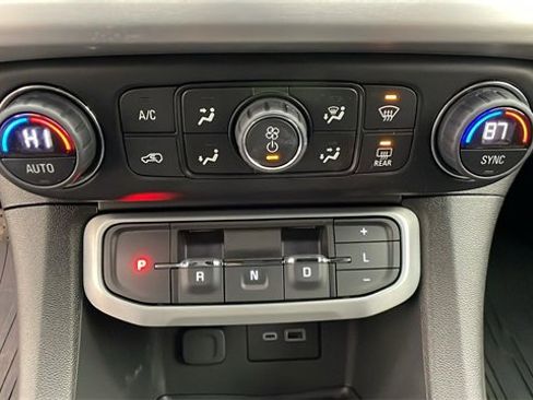 Certified 2023 GMC Acadia SLE w/ Driver Convenience Package image 25