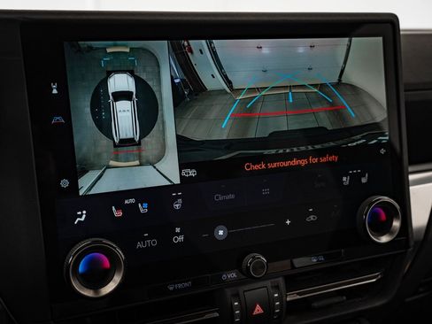 Used 2024 Lexus GX 550 image 34