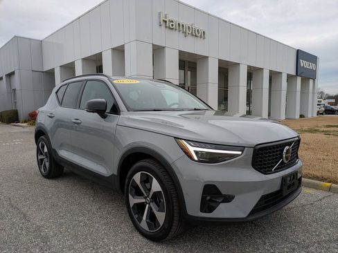 New 2026 Volvo XC40 B5 Plus w/ Protection Package Premier image 2