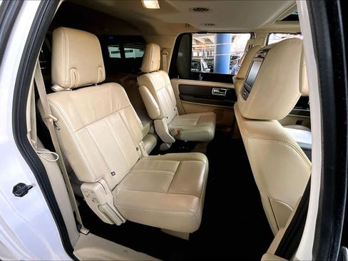Used 2016 Lincoln Navigator L Reserve image 21