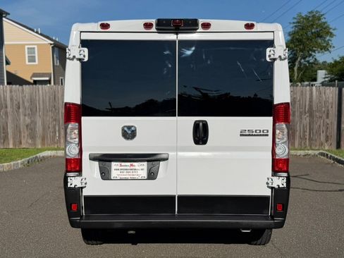 Used 2025 RAM ProMaster 2500 w/ U-Haul Equipment Group FWD image 5