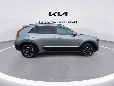 Used 2024 Kia Niro Wind w/ Wind Preserve Package FWD image 9