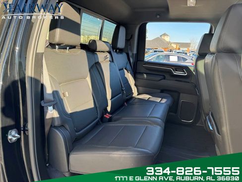 Used 2024 GMC Sierra 2500 SLT w/ SLT Premium Package image 13