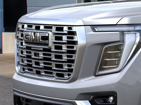 New 2026 GMC Yukon XL Denali w/ Sun & Power Step Package AWD/4WD image 13