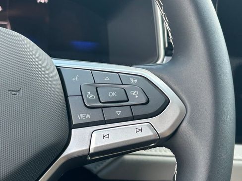 New 2026 Volkswagen Taos SE image 36