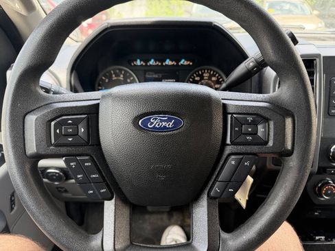 Used 2018 Ford F150 XLT w/ Trailer Tow Package AWD/4WD image 9