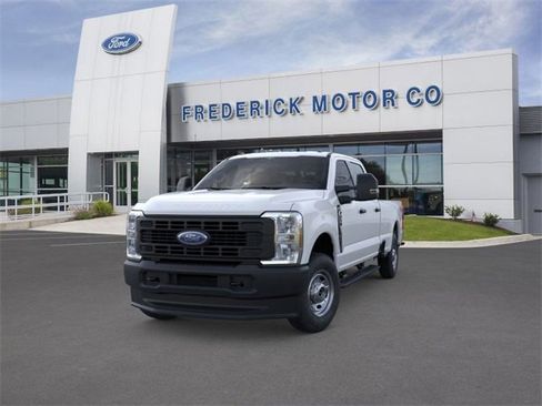 New 2026 Ford F250 XL w/ FX4 Off-Road Package image 2