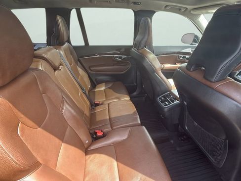 Used 2019 Volvo XC90 T6 Momentum w/ Advanced Package AWD/4WD image 14