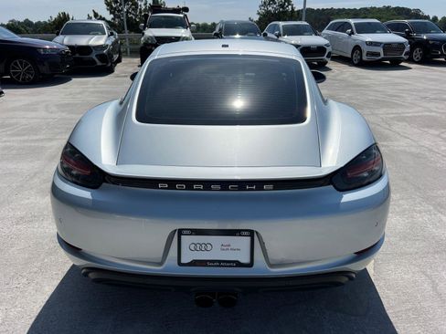 Used 2018 Porsche 718 Cayman RWD image 6